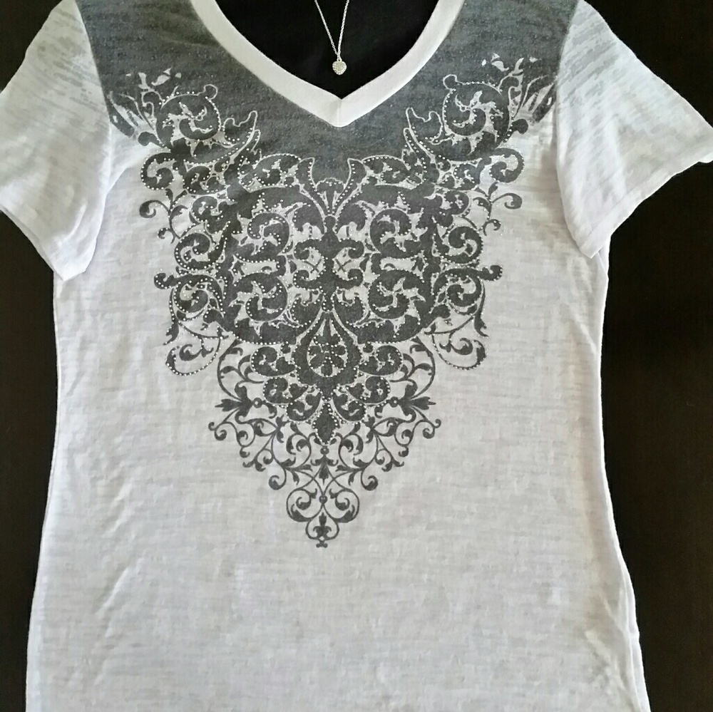 Tee shirt